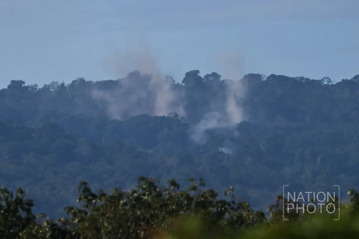 สมรภูมิเดือด! ภูมะเขือ ปะทะหนัก ทหารไทยยิงปืนใหญ่ สกัดทัพกัมพูชา