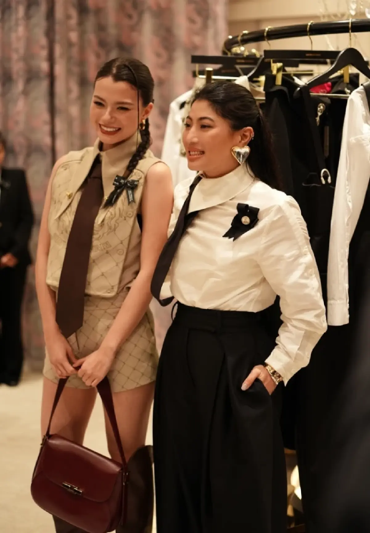 เจ้าฟ้าสิริวัณณวรีฯ ฉลองพระองค์วันเปิด SIRIVANNAVARI ร้านใหม่