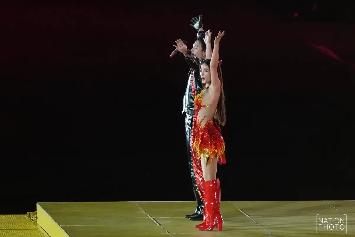 ชมภาพ พิธีปิดซีเกมส์ 2025 ไทยครองเจ้าเหรียญทอง - มาเลเซียรับไม้ต่อเจ้าภาพปี 2027