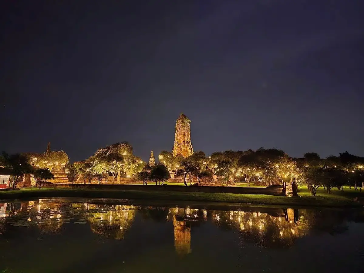 โบราณสถานยามราตรี : พิเศษกิจกรรม อยุธยานาวา ร่มพระบารมีสิริยาลัย