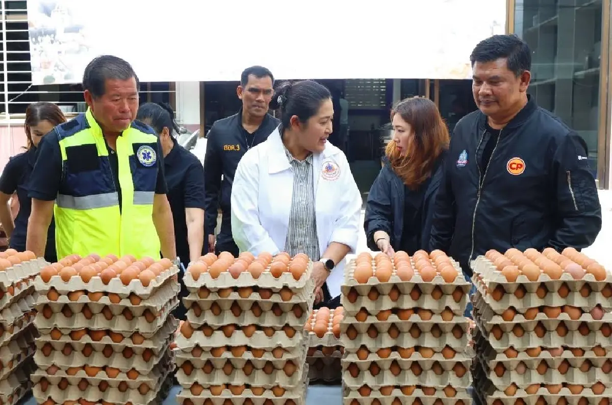 ‘มูลนิธิเนชั่น-ซีพีเอฟ’ ทำโรงครัว ช่วยผู้ประสบภัยน้ำท่วมภาคใต้