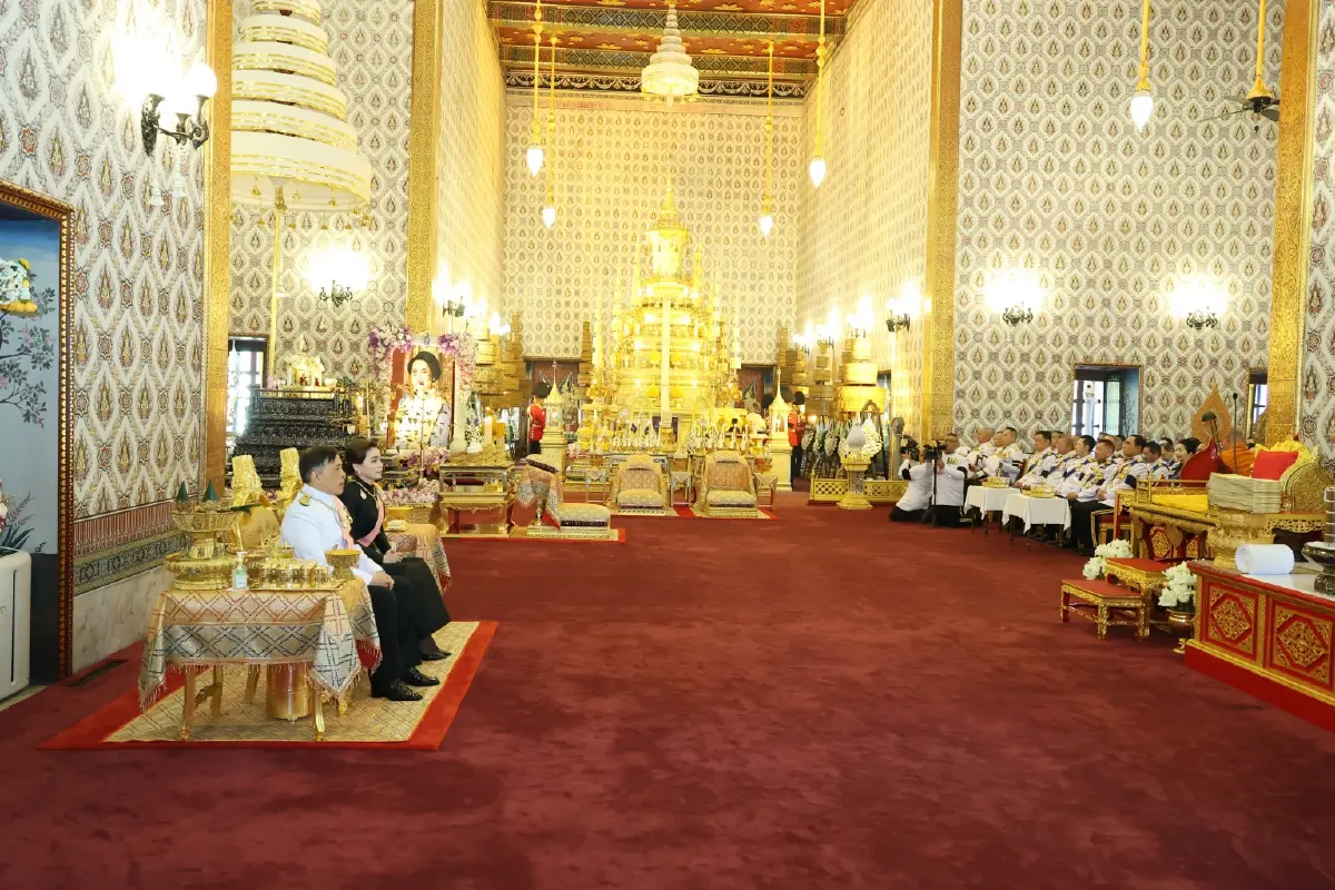 ในหลวง-พระราชินี เสด็จฯ ทรงบำเพ็ญพระราชกุศลปัญญาสมวาร 50 วัน ถวายพระบรมศพฯ