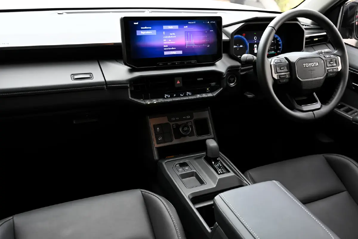 โตโยต้า ไฮลักซ์ ทราโว่-อี ทางเรียบนิ่ง ออฟโรดลุยได้ ระยะทาง ?