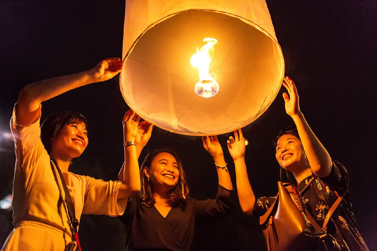 'แกร็บ' เปิดเทรนด์ 'เรียกรถ-ฟู้ดดิลิเวอรี' มาแรง ประจำปี 2025