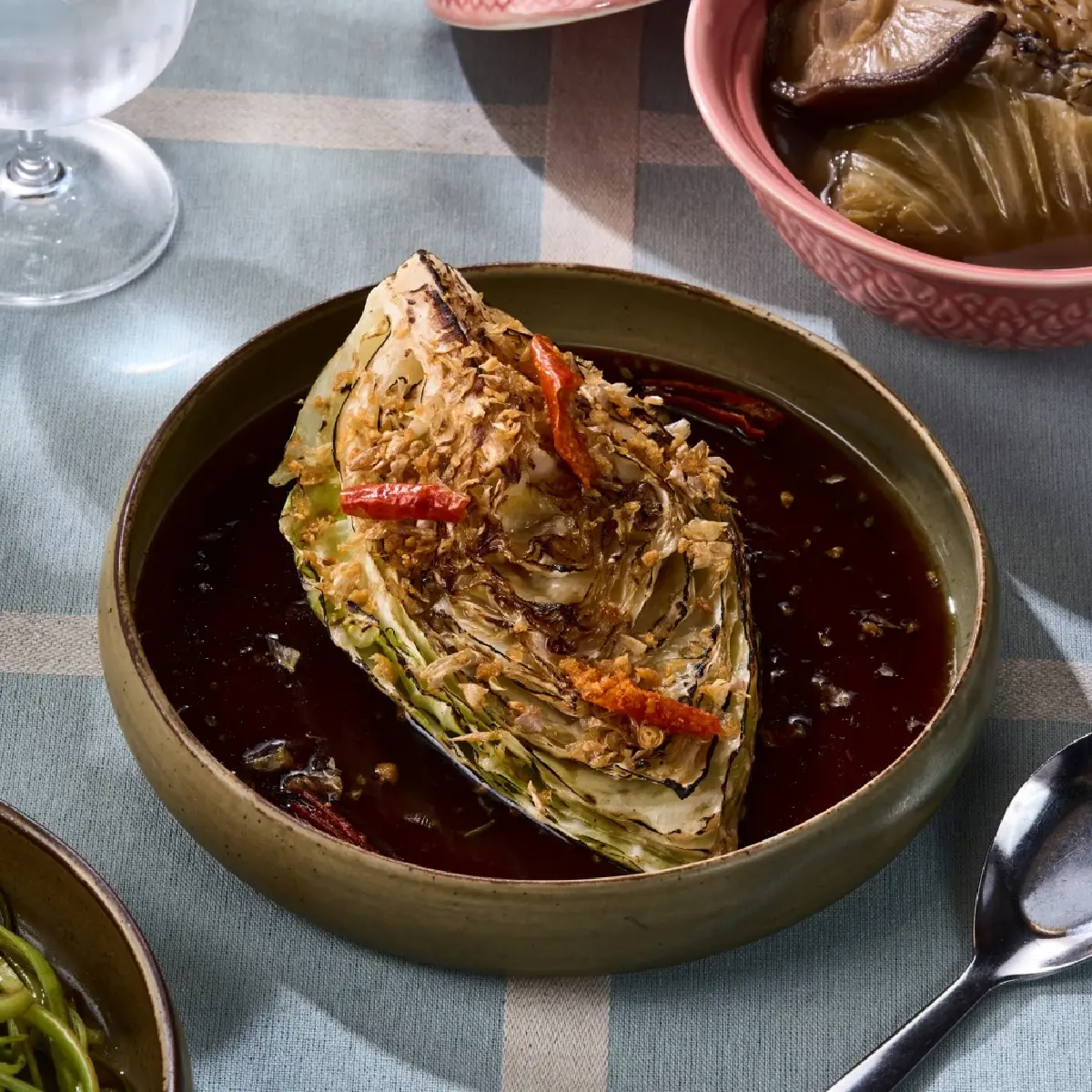 จาก 'ศรีตราด' สู่ 'ห้องของศรี' เชิดชูรสชาติอาหารตะวันออก