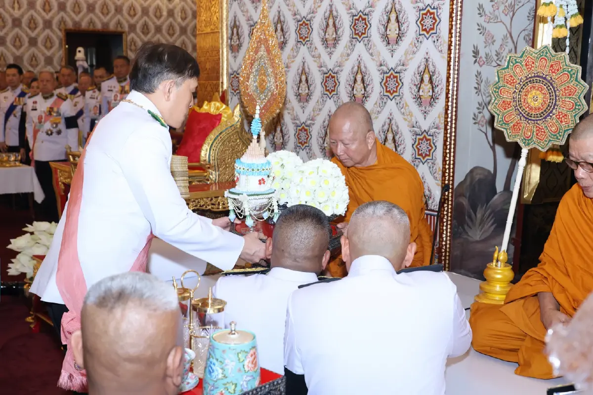 ในหลวง-พระราชินี เสด็จฯ ทรงบำเพ็ญพระราชกุศลปัญญาสมวาร ถวายพระบรมศพ พระพันปีหลวง