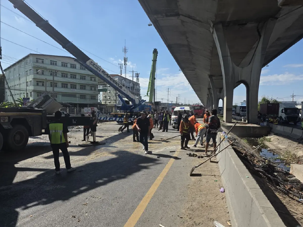 ทล. ตรวจโครงสร้างสะพานลอยถนนเทพรัตน คาดเปิดจราจรเย็นนี้