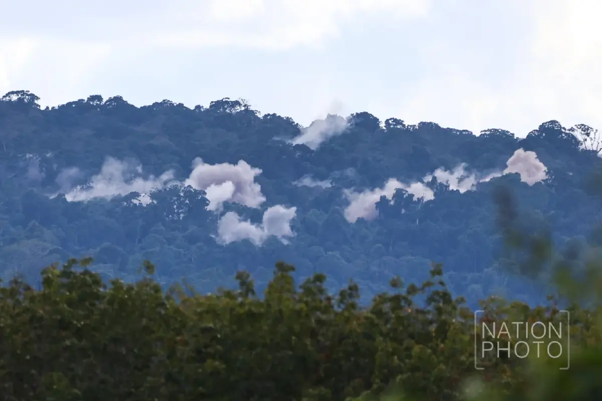 บึ้มสนั่นภูมะเขือ 'ไทย-กัมพูชา' ปะทะต่อเนื่อง ทภ.2 แจงชัดไม่มี 'ยกธงขาว'