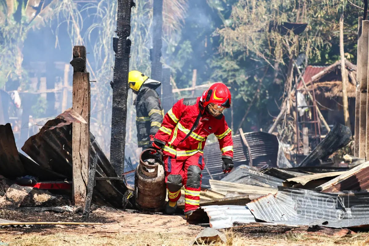 ทรัมป์ โทรคุย ไร้ผล! กัมพูชาสาด BM-21 ถล่มบ้านคนไทย เจ็บอื้อ แขนขาด