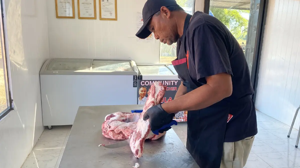 พลิกฟื้นเศรษฐกิจ 'ร้อยเอ็ด' ด้วย 'มะเขือเทศ' V-PROMPT- 'โคเนื้อ' KULA BEEF