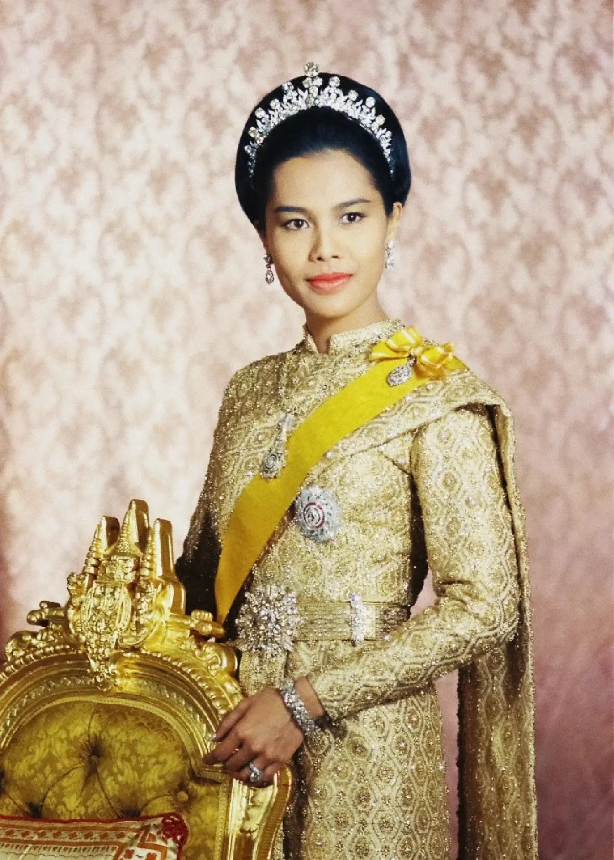 ‘สมเด็จพระพันปีหลวง’ พระราชอัธยาศัย 'รักการอ่าน' กับวงการ ‘วรรณกรรมไทย’