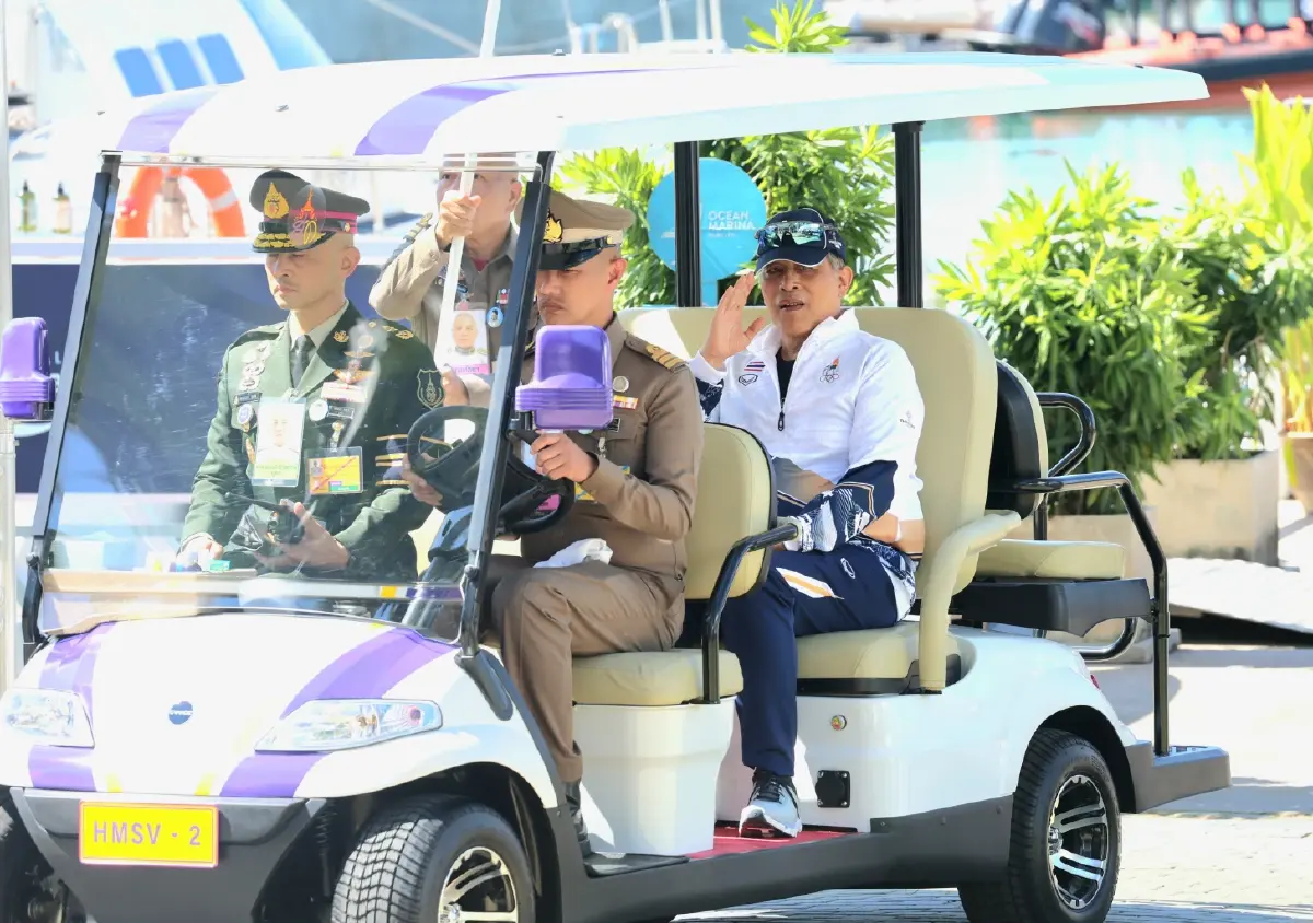 ในหลวง-ราชินี เสด็จฯชลบุรี ในการแข่งขันกีฬากีฬาเรือใบ ซีเกมส์