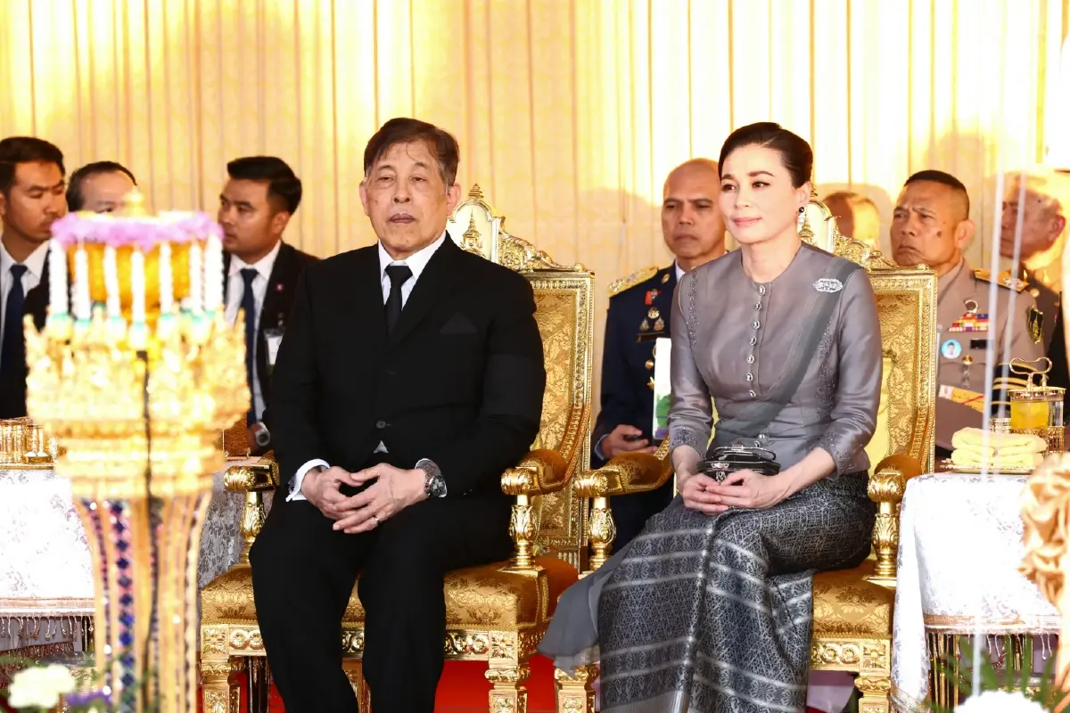 'ในหลวง-พระราชินี' เสด็จฯ เปิดสะพานมิตรภาพไทย-ลาว แห่งที่ 5 จังหวัดบึงกาฬ