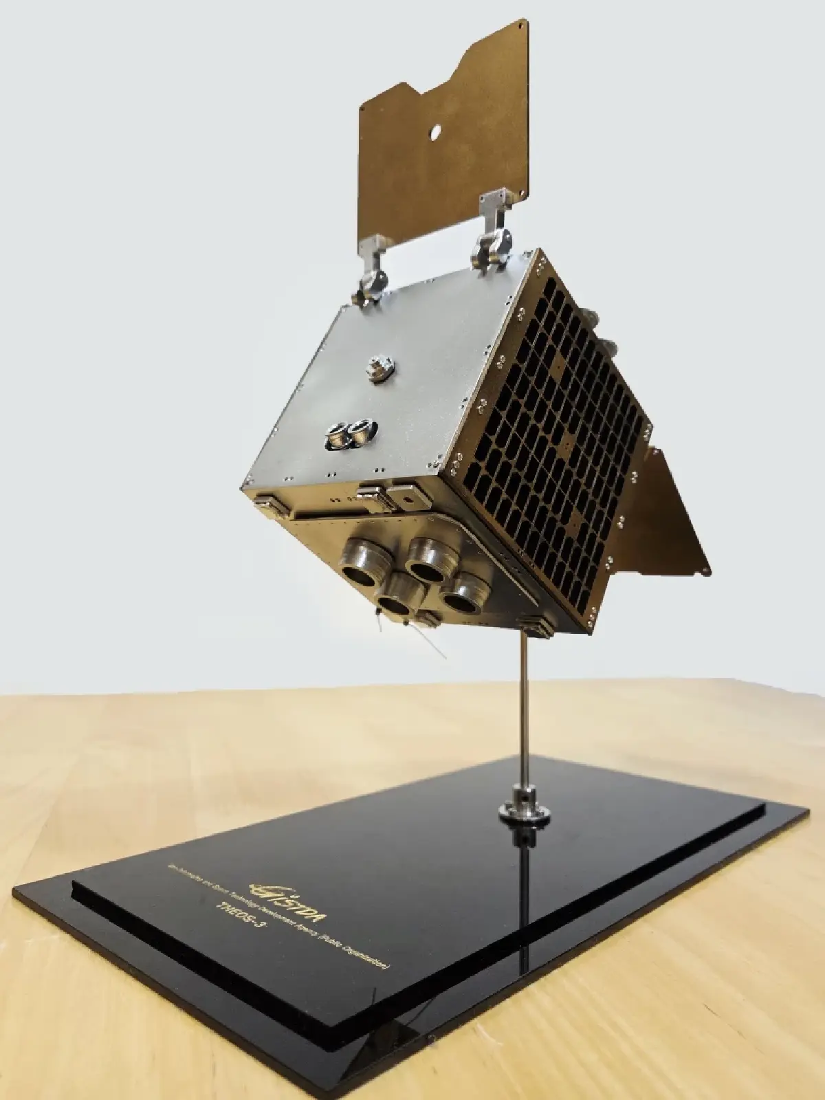 กลุ่มดาวเทียมสำรวจโลก 2 หมื่นล้าน สร้างจุดเปลี่ยนประเทศไทย