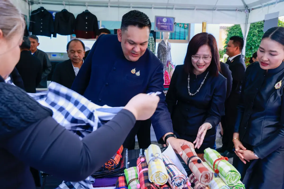 ‘น้อมรำลึกพระมารดาแห่งไหมไทย’ ครบรอบ16 ปี กรมหม่อนไหม