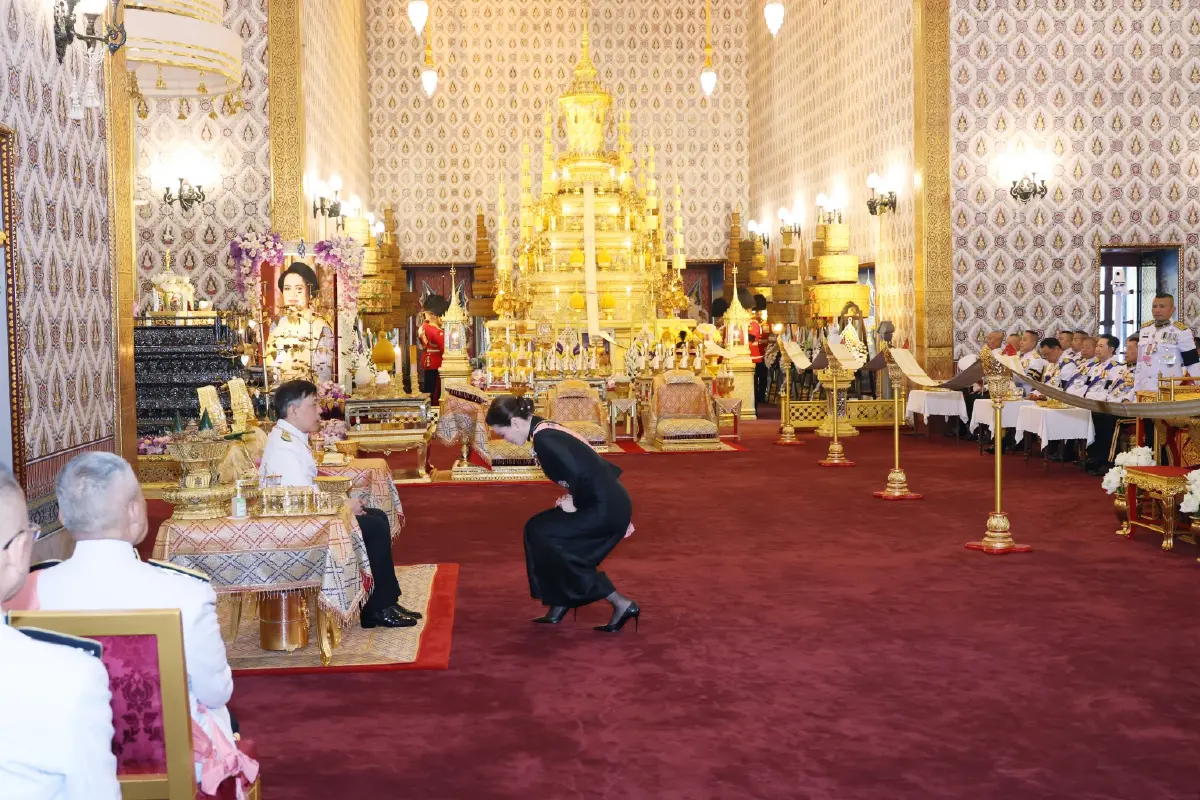 ในหลวง-พระราชินี เสด็จฯ ทรงบำเพ็ญพระราชกุศลปัญญาสมวาร 50 วัน ถวายพระบรมศพฯ