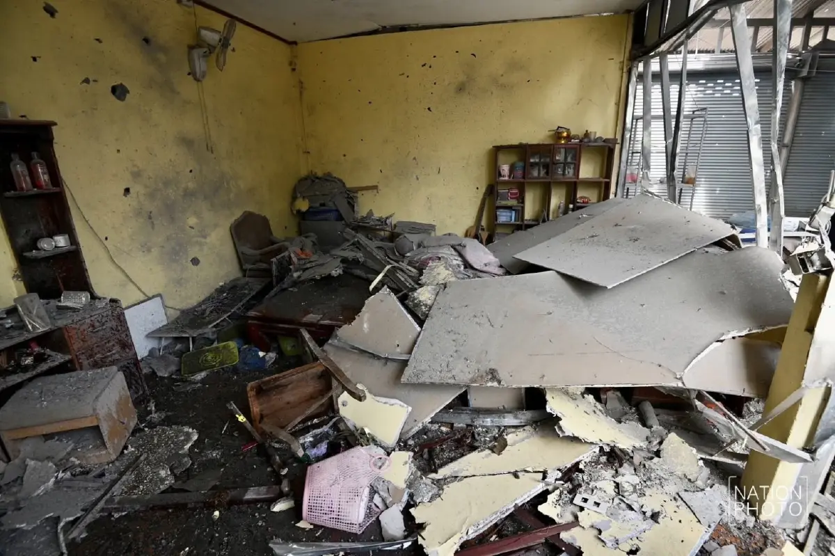 ด่วน! กัมพูชาระดมยิง BM-21 ถล่ม พนมดงรัก กระสุนตกใส่บ้านพัง 1 หลัง