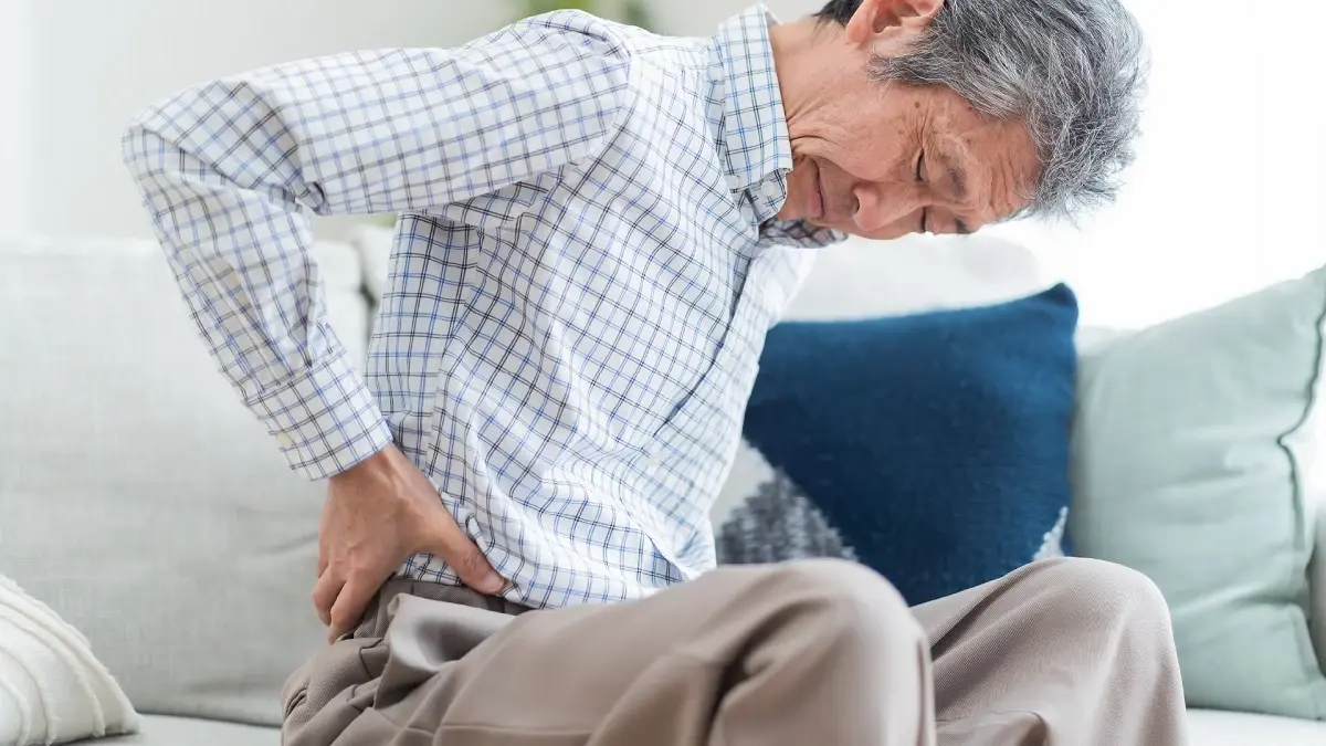 เสี่ยงเท่ากัน! ชายไทยอย่าชะล้าใจ 'กระดูกพรุน' ไม่ใช่เรื่องของผู้หญิง