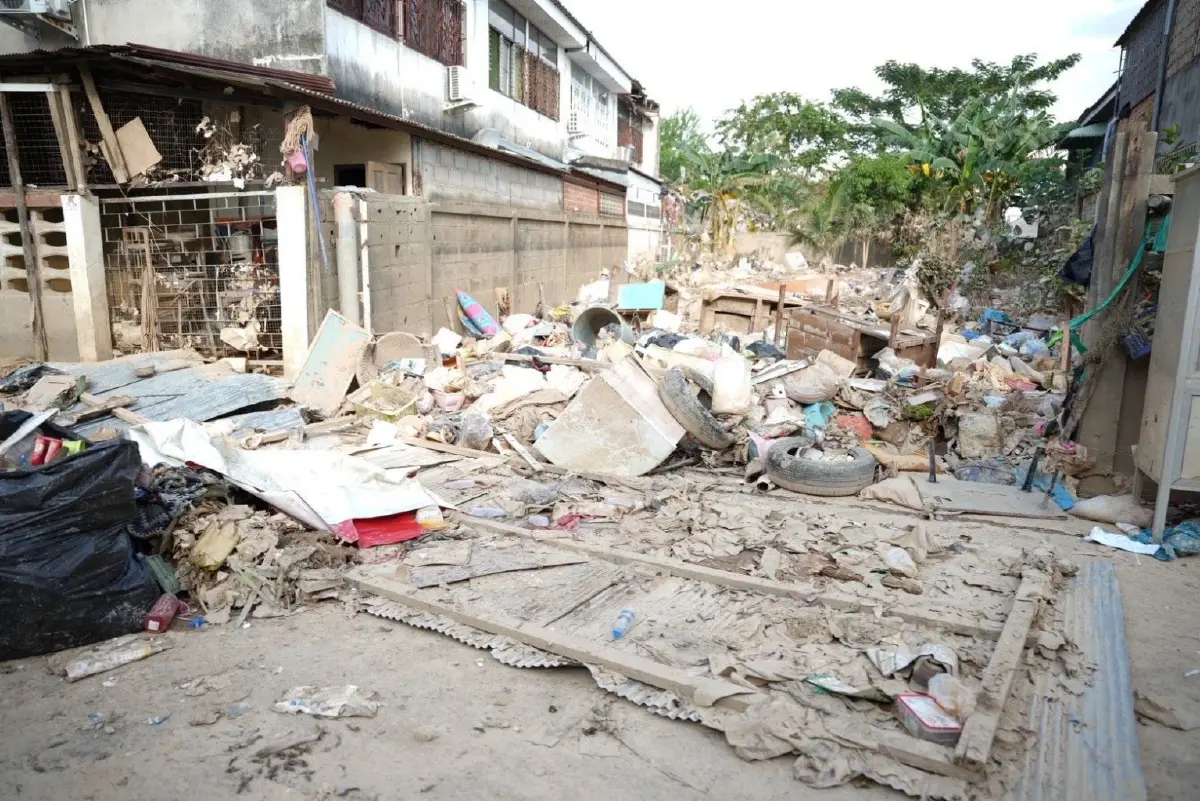 'สส.ลิซ่า' จี้ 'ภราดร-ศป.กฉ.' ทำตาม 5 ข้อเสนอหน้างาน แก้น้ำท่วมใต้