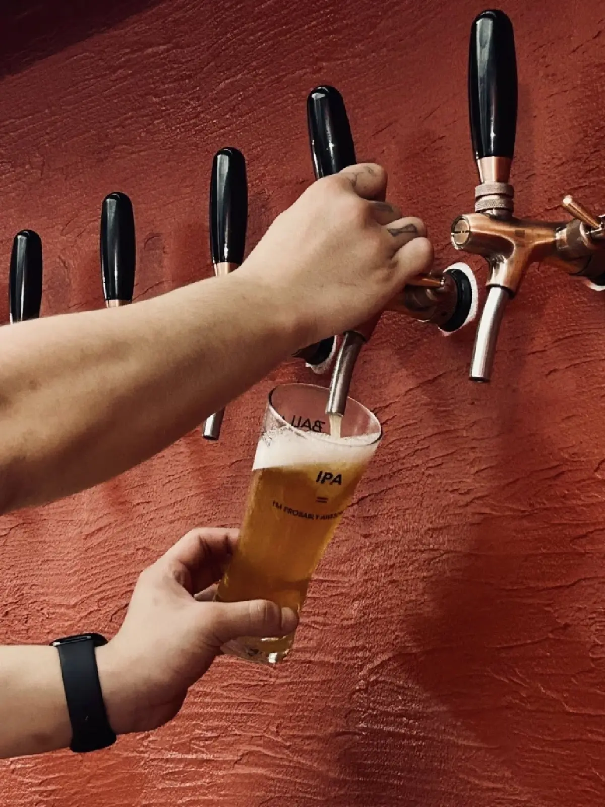 ‘Brewave’ โกยยอดขายมากสุด 4 แสนบาท/วัน ลุยยกร้านขึ้นห้าง-ขายบนโรงหนัง ตั้งเป้ารายได้ ‘300 ล้าน’