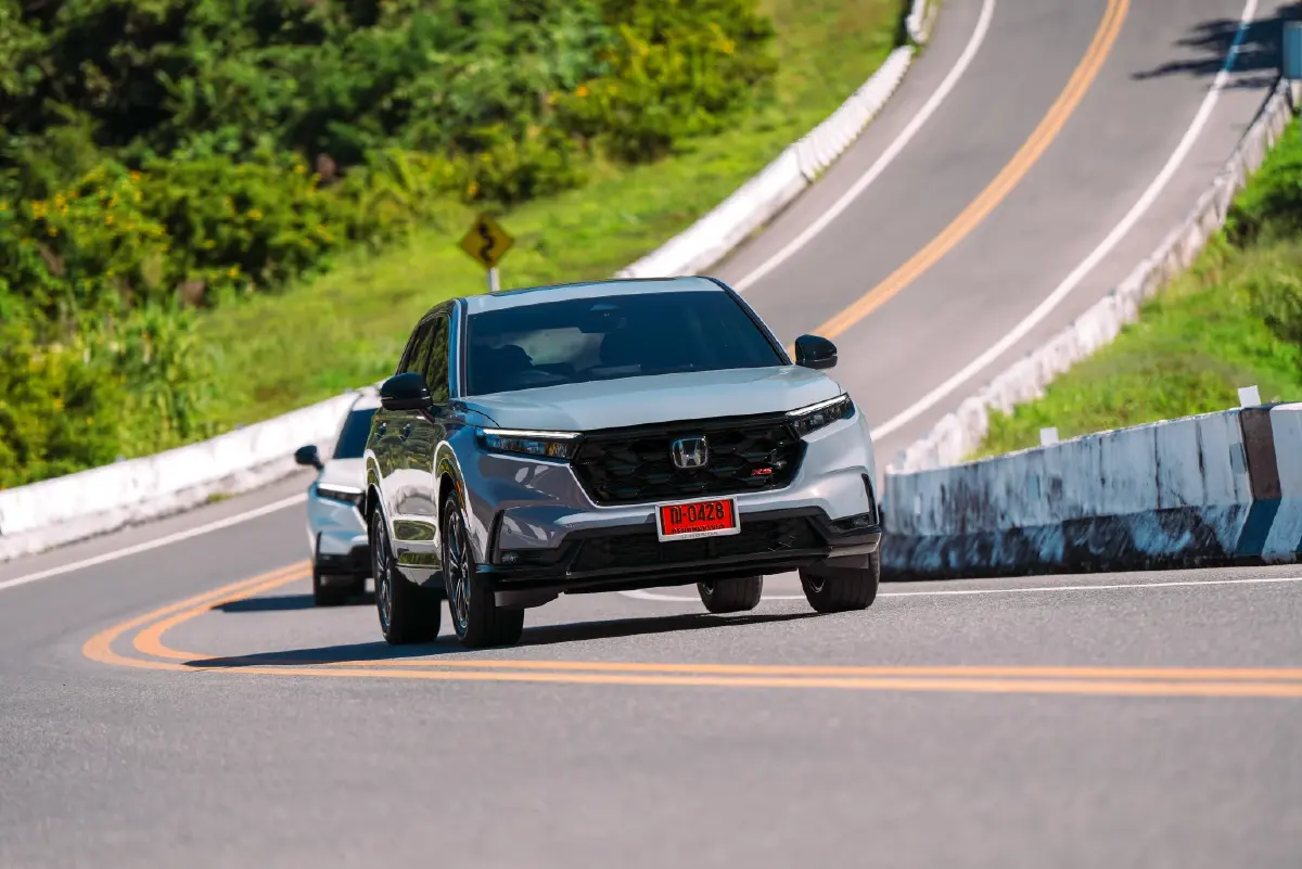 Honda CR-V ปรับไลน์อัพ ขับไว้ใจได้เหมือนเดิม นิ่ง ลุยโค้ง สนุก 