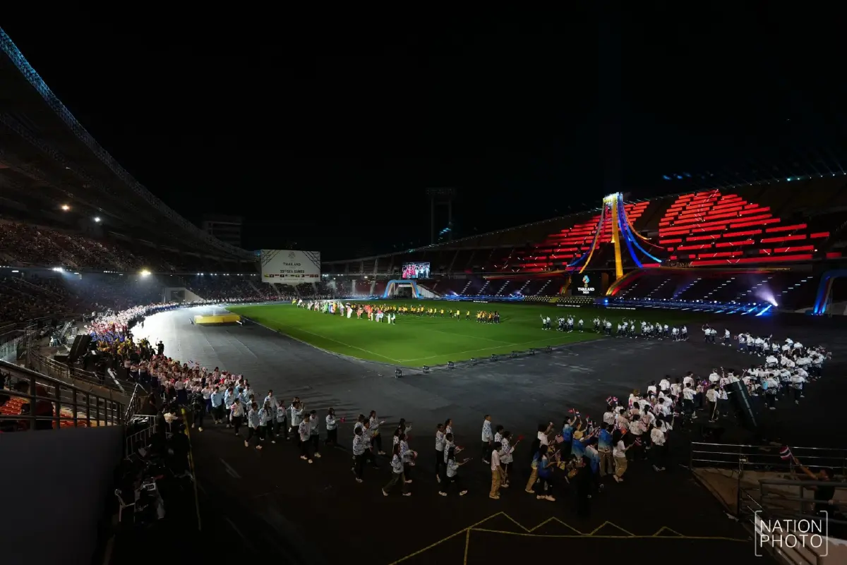 ชมภาพ พิธีปิดซีเกมส์ 2025 ไทยครองเจ้าเหรียญทอง - มาเลเซียรับไม้ต่อเจ้าภาพปี 2027