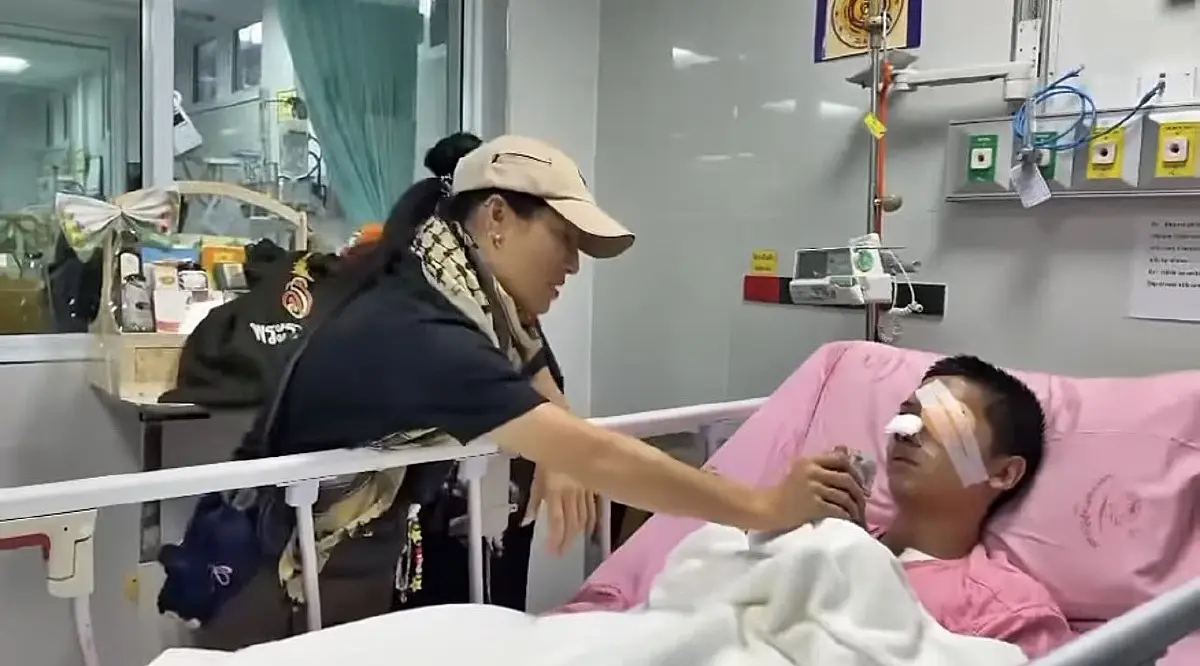 เจ้าฟ้าสิริวัณณวรีฯ เสด็จฯเยี่ยมทหารบาดเจ็บ ณ รพ.สรรพสิทธิประสงค์ จ.อุบลราชธานี