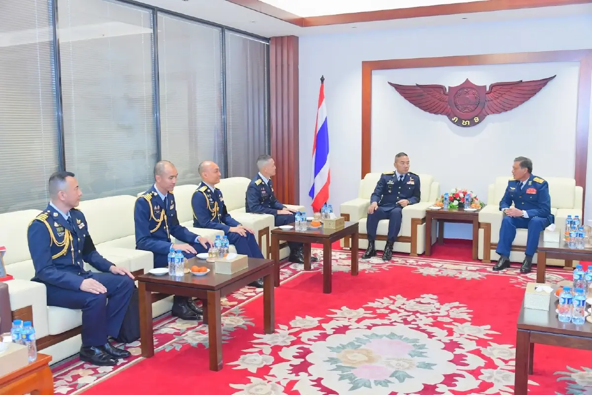 ผบ.ทอ. เยือนกองทัพอากาศลาว กระชับความสัมพันธ์ขยายความร่วมมือ