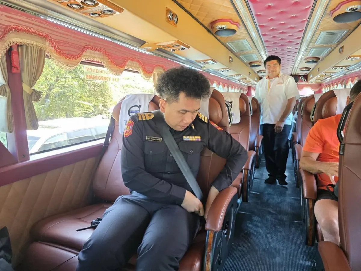 คุมเข้ม 'ปีใหม่ 2569' ขนส่งฯ ตรวจรถโดยสาร-คนขับ สั่งฟันรถบกพร่อง