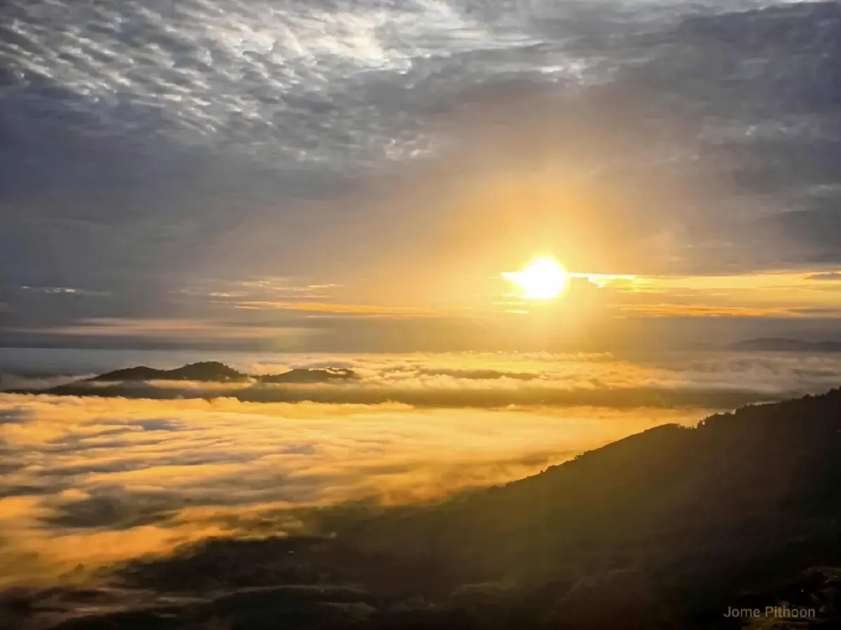 วันหยุด ปีใหม่ 2569 ชวนเที่ยว 'อุทยานฯ น้ำตกทรายขาว' ปัตตานี ชมทะเลหมอกแดนใต้