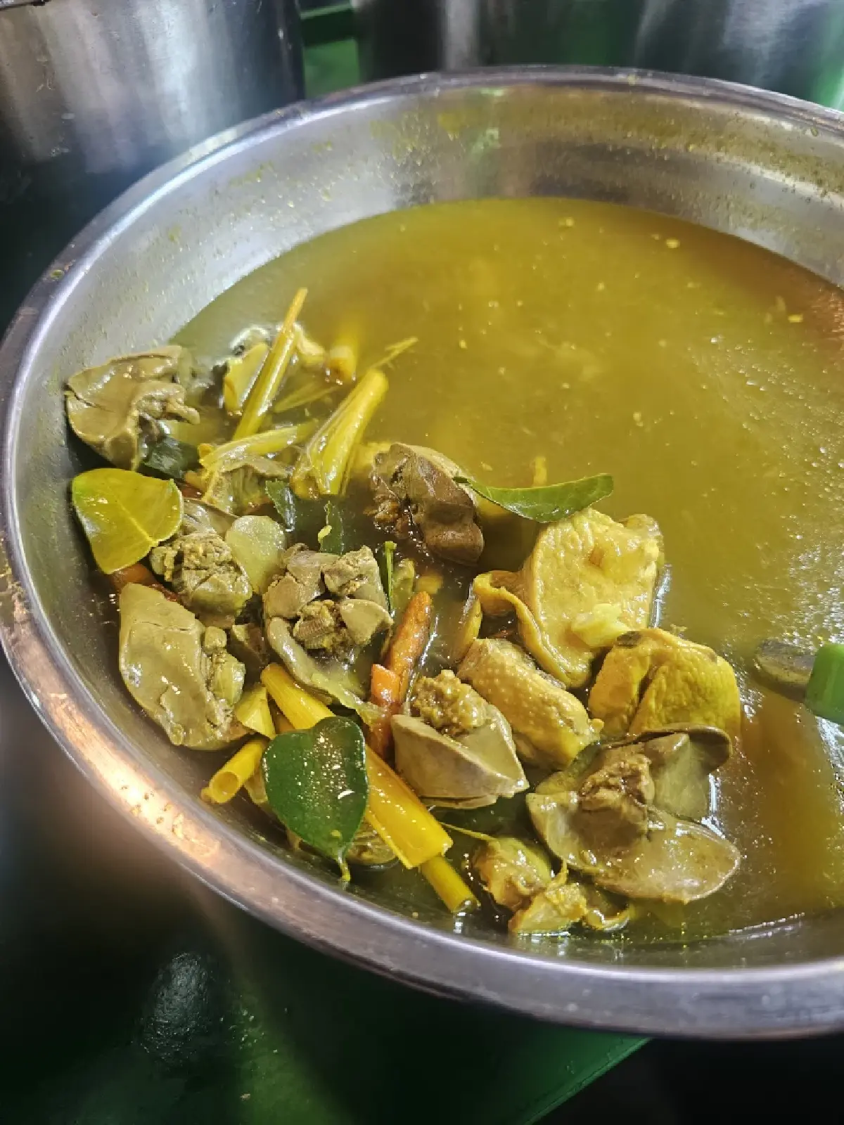 ‘แกงขมิ้น’ ที่ ‘ครัวหนังตะลุง’ จากทุ่งสง หรอยแรง ที่ แฟลตคลองจั่น