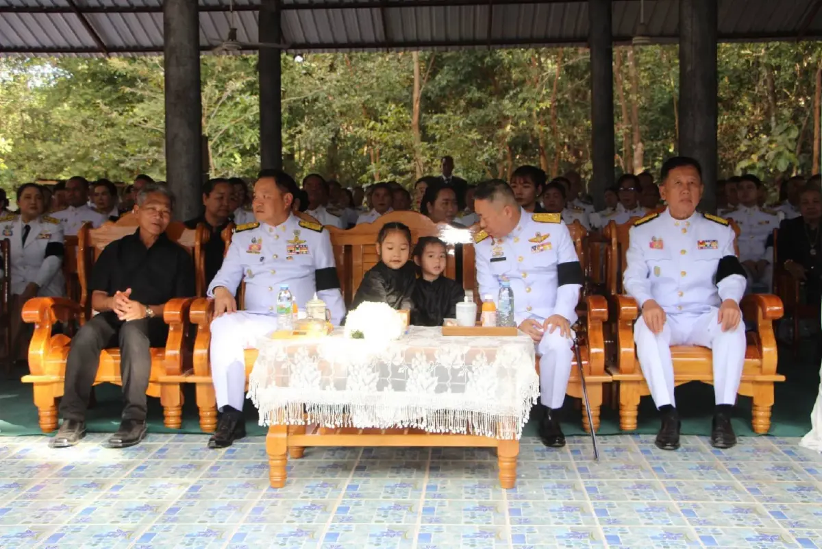 พระราชทานเพลิงศพ 'จ.ส.อ.ศตวรรษ สุจริต' ทหารกล้าพลีชีพในสนามรบไทย-กัมพูชา