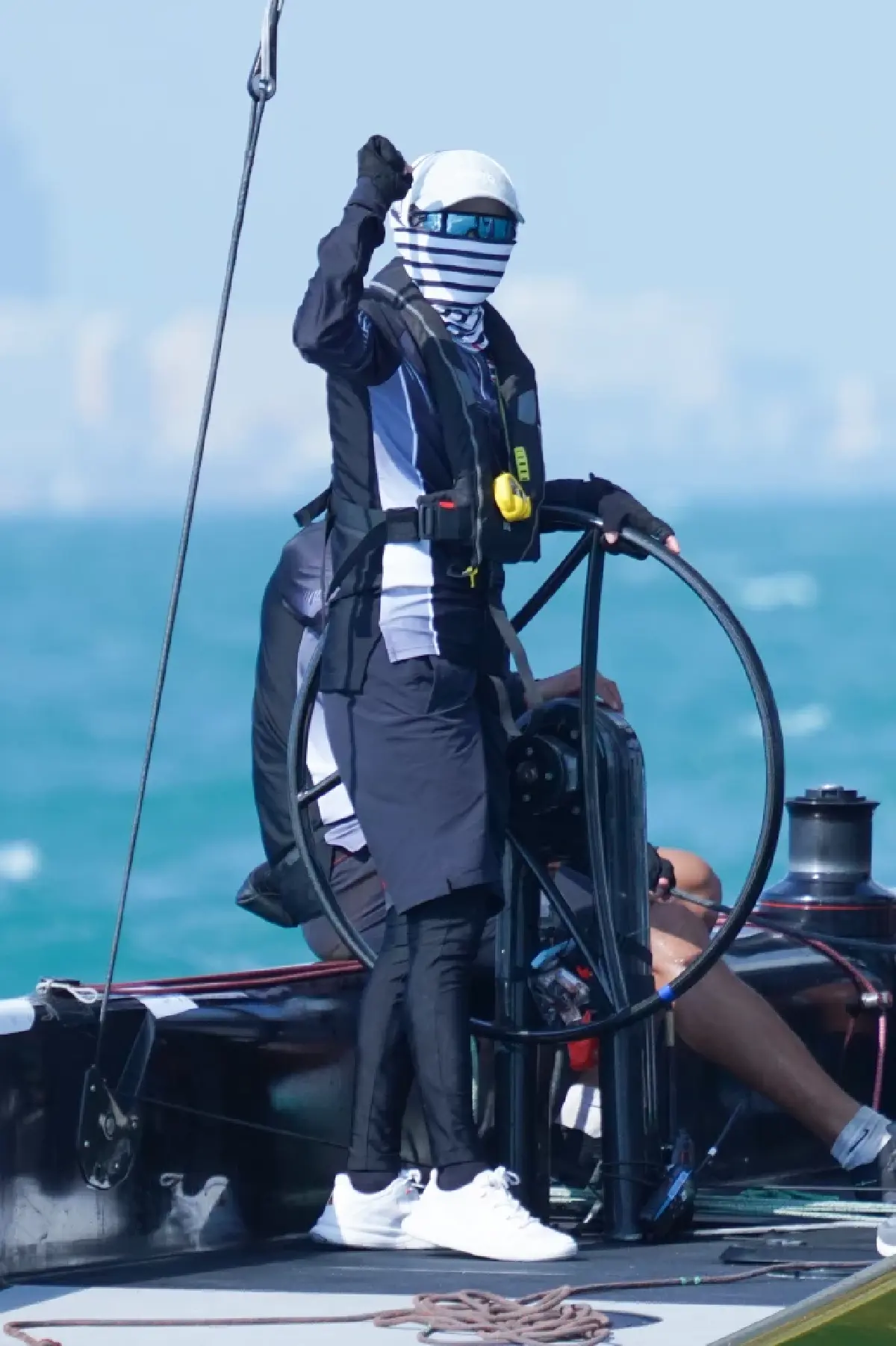 พระราชินี วางกลยุทธ์เฉียบ พาเรือใบไทยขึ้นที่ 1 ลุ้นชิงทองพรุ่งนี้