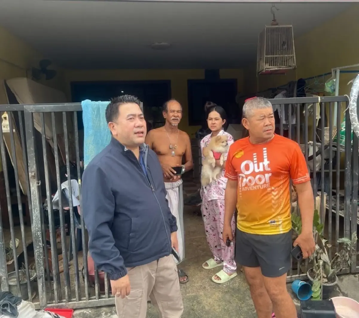 'ทินกร' จับมือ อาชีวะ ตั้งศูนย์ซ่อมสร้าง ช่วยชาวหาดใหญ่หลังน้ำลด