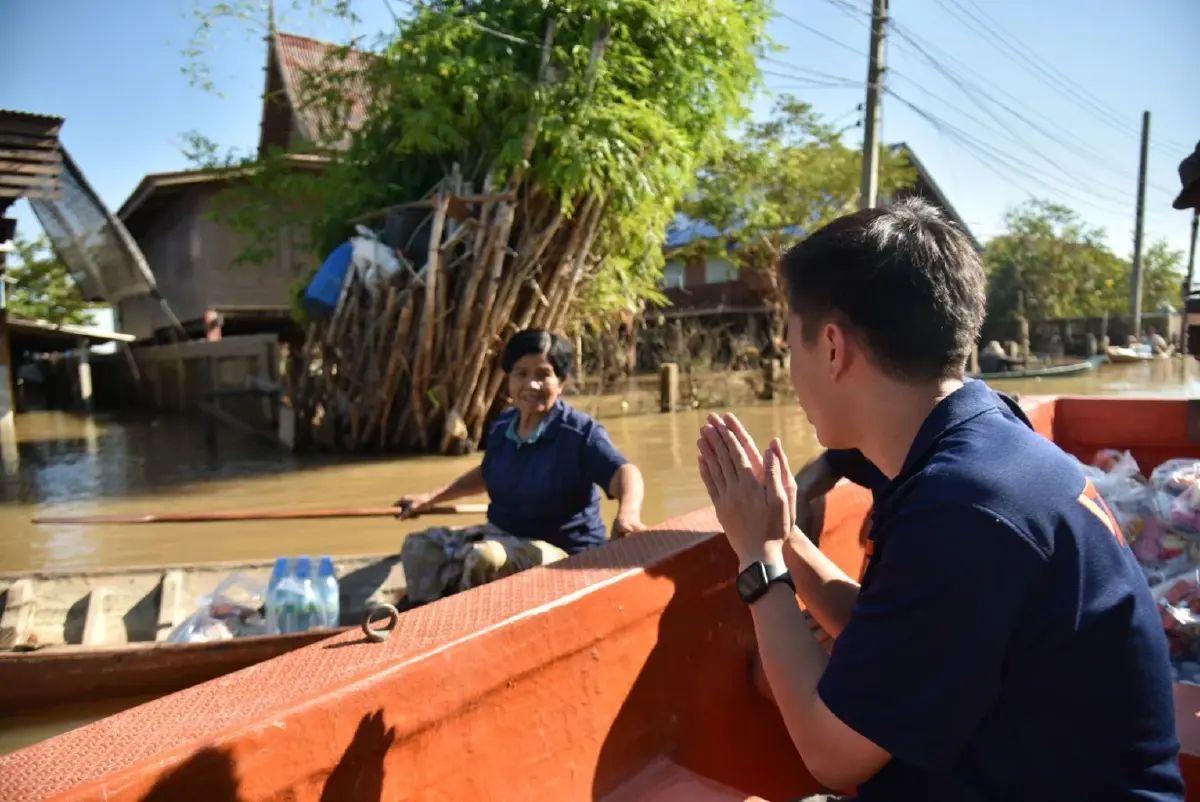 'ทวิวงศ์' จี้รัฐบาลช่วย 'น้ำท่วมภาคกลาง' ด้วย อยุธยาตายแล้ว 20 ศพ
