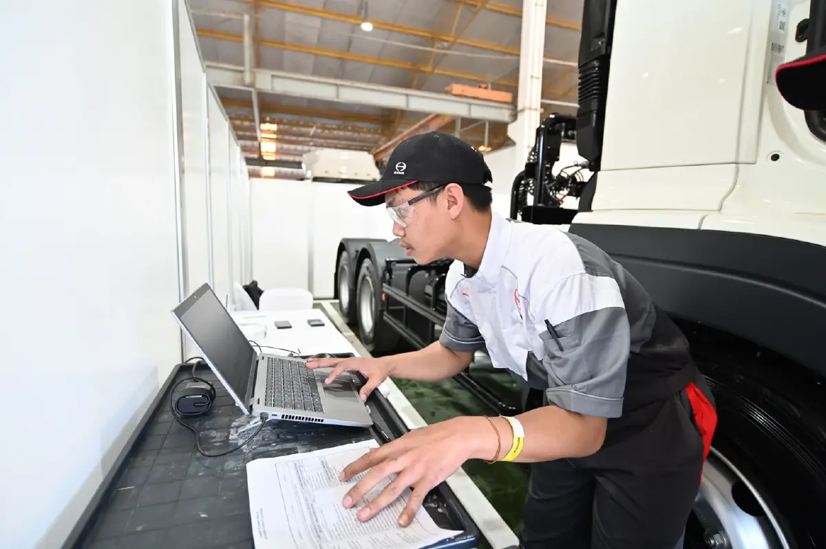 ฮีโน่ แข่ง  Total Support Contest  ยกระดับตัวแทนจำหน่ายรับ ยูโร 5