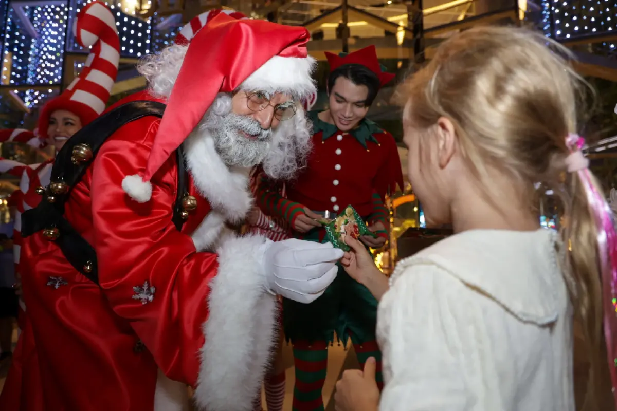 คำอวยพรวันคริสต์มาส 2568 แคปชั่นโดนๆ 'ซานต้า' ทำไมต้องแจกของขวัญ