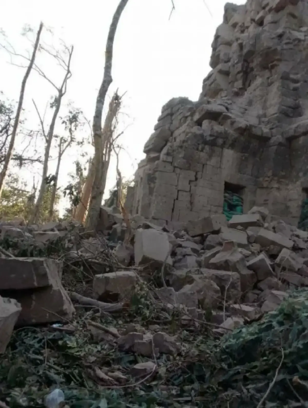 สถาปนิกกรมศิลป์ ส่งสัญญาณสู้ศึกชายแดน ปราสาทถูกกระทบ? ซ่อมได้