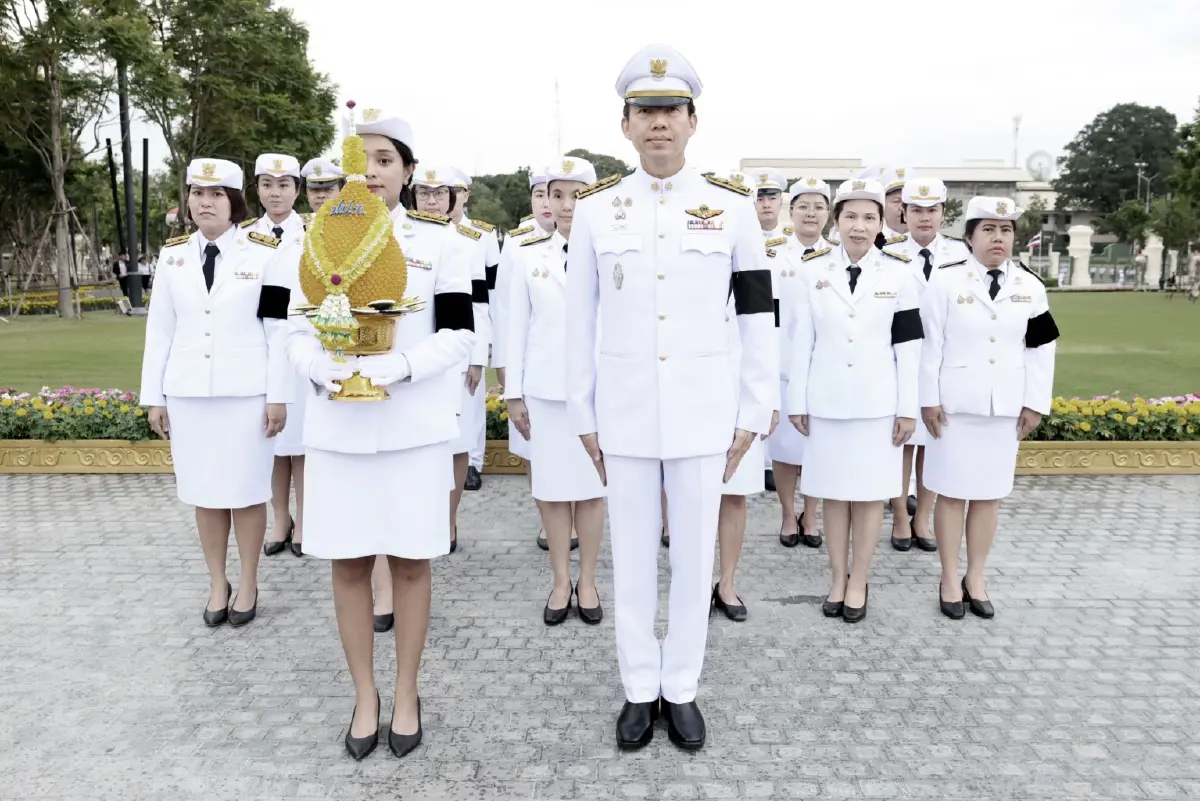 ถวายราชสักการะวันคล้ายวันพระบรมราชสมภพ รัชกาลที่ 9 วันชาติ วันพ่อแห่งชาติ