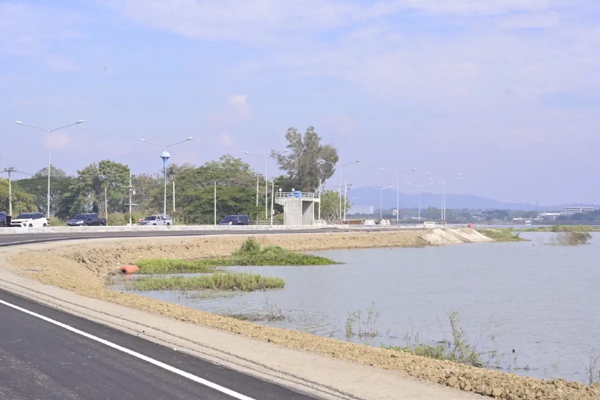 อธิบดีฯ สุริยพล ประชุมเร่งรัดงานก่อสร้างถนนรอบกว๊านพะเยา จังหวัดพะเยา