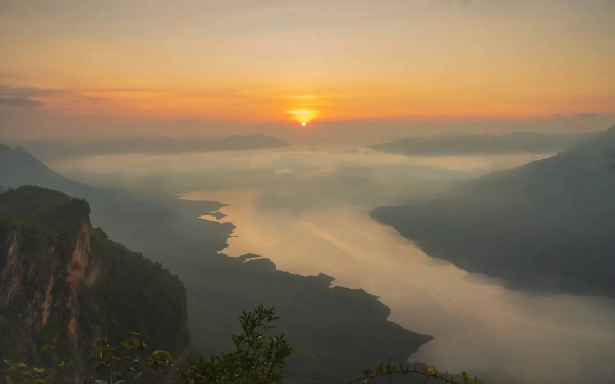 เปิดสถิติท่องเที่ยว 5 อันดับ ปีงบฯ 68 'เขาใหญ่' ซิวอันดับ 1 แห่เที่ยวทะลุ 2.14 ล้านคน