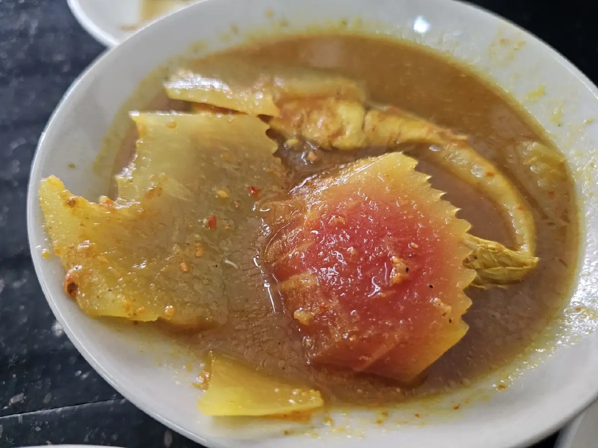 ‘แกงขมิ้น’ ที่ ‘ครัวหนังตะลุง’ จากทุ่งสง หรอยแรง ที่ แฟลตคลองจั่น