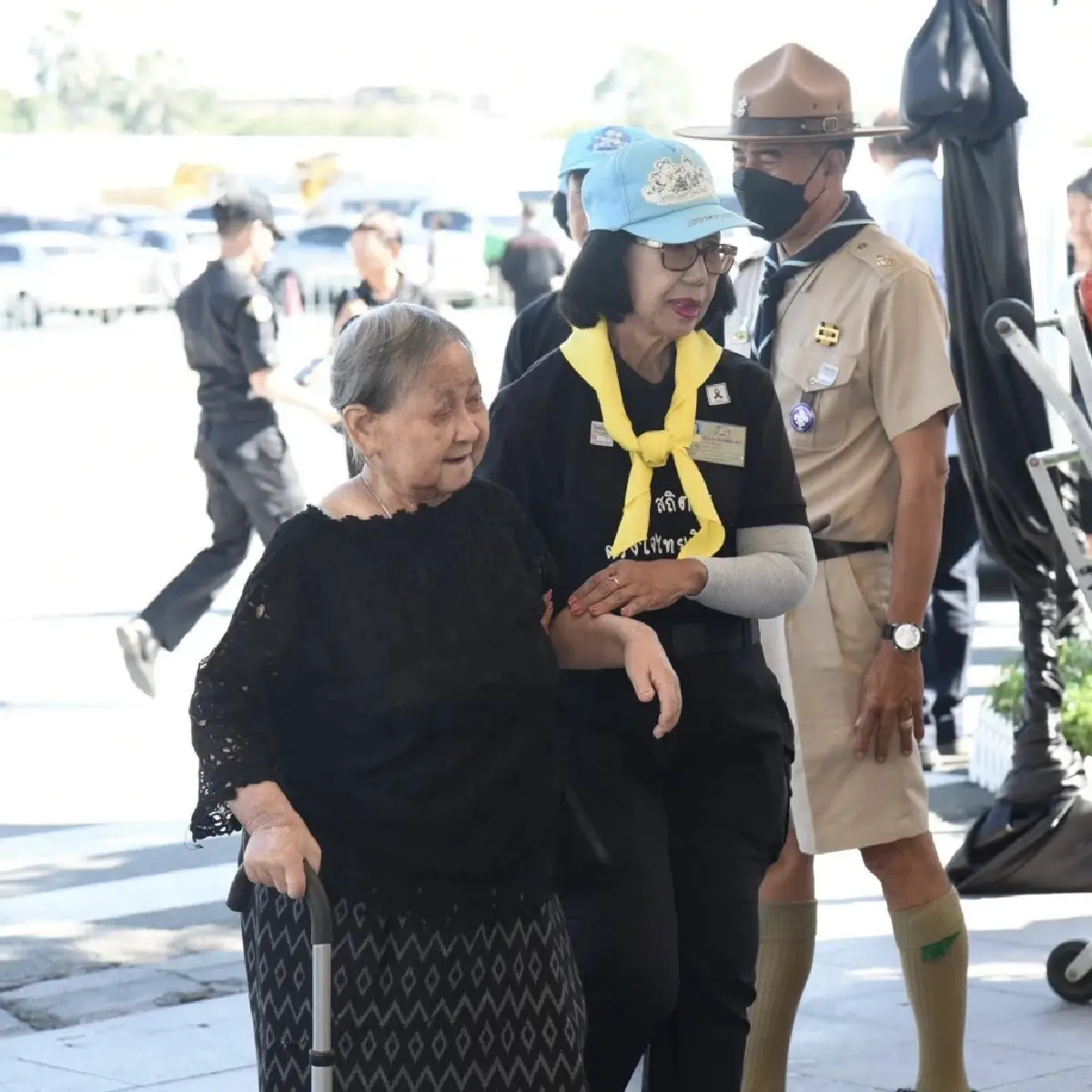 วันนี้เปิดเข้ากราบถวายบังคมพระบรมศพ พระพันปีหลวง 08.00 - 14.00 น.