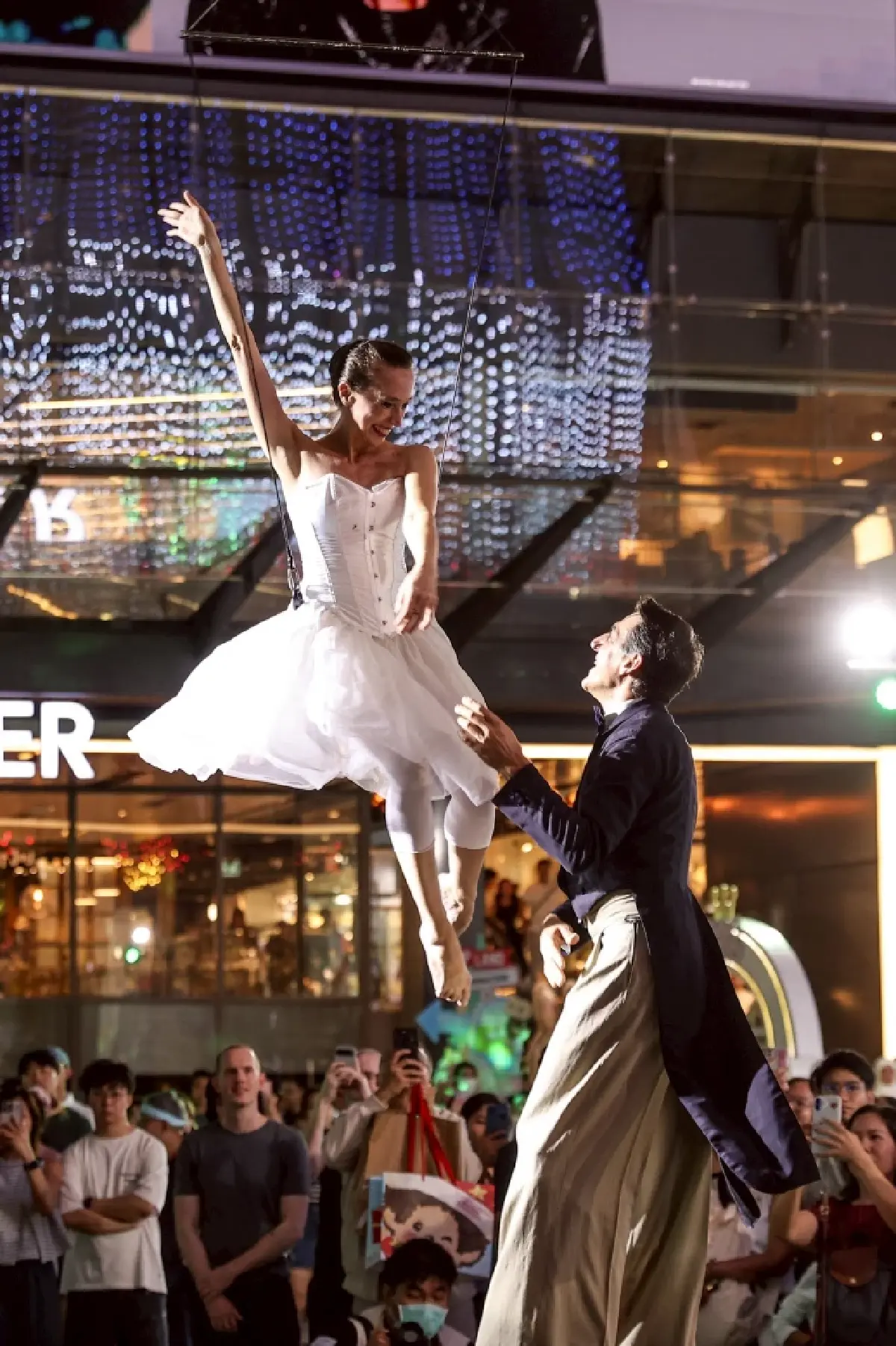 สยามพารากอน ส่งสุขแบบจัดเต็ม ยกทัพเวิลด์คลาสไอคอนิกอีเวนต์มอบความสุขตลอดธันวาคม