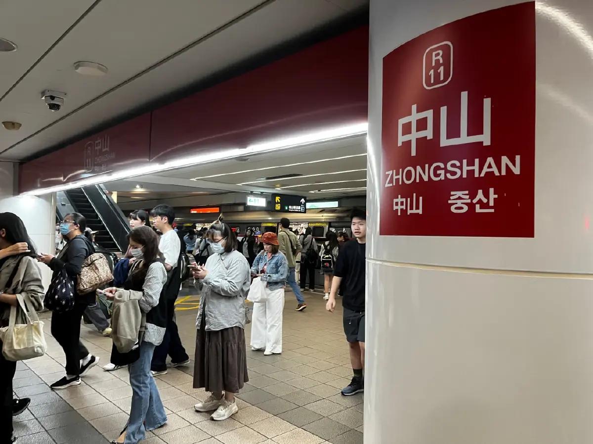 มือมีดไล่แทงคนไม่เลือกกลางกรุงไทเป ไต้หวัน เสียชีวิตแล้ว 3 ราย