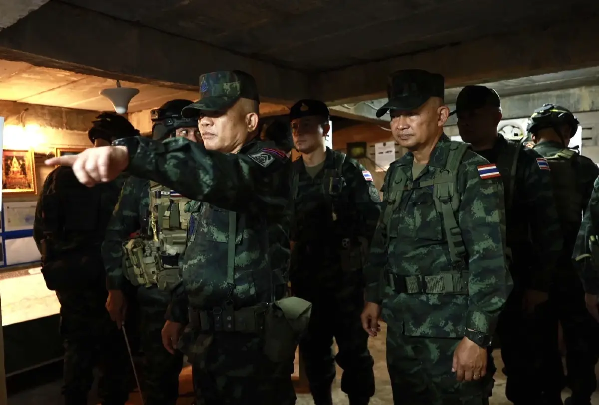 เสธ.ทบ. ร่วมบัญชาการรบ มทภ.2 - ผบ.กกล.สุรนารี ลั่น แผ่นดินไทย ต้องไม่ถูกท้าทาย