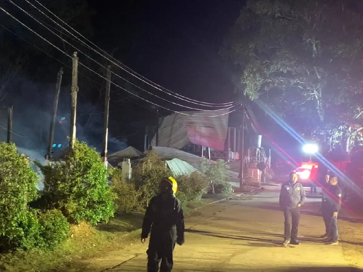 ไฟไหม้โรงเรียนบ้านน้ำสวยมิตรภาพที่ 19 จ.หนองคาย วอดทั้งหลัง