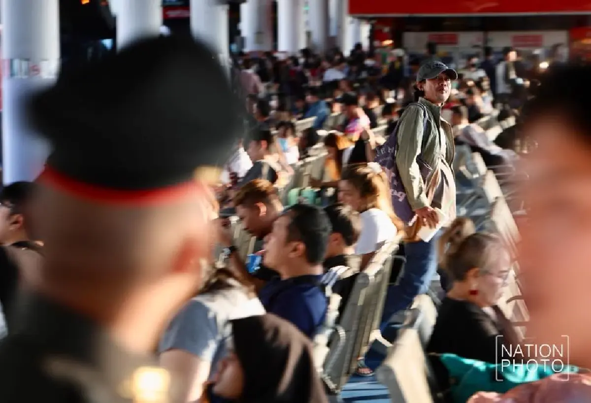 หมอชิต 2 คึกคัก แห่เดินทางกลับภูมิลำเนาฉลองปีใหม่ 2569 คาดวันนี้แตะ 1.8 แสนคน