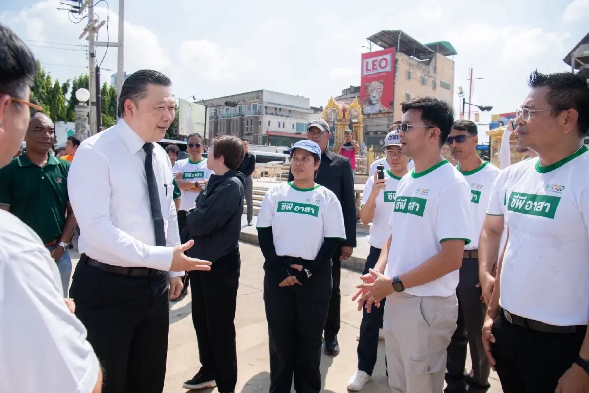 ซีพี พร้อมเดินหน้า ฟื้นคน-ฟื้นชุมชน-ฟื้นเศรษฐกิจ หลังน้ำท่วมใต้ มอบถุงกำลังใจผ่านกองทัพเรือ