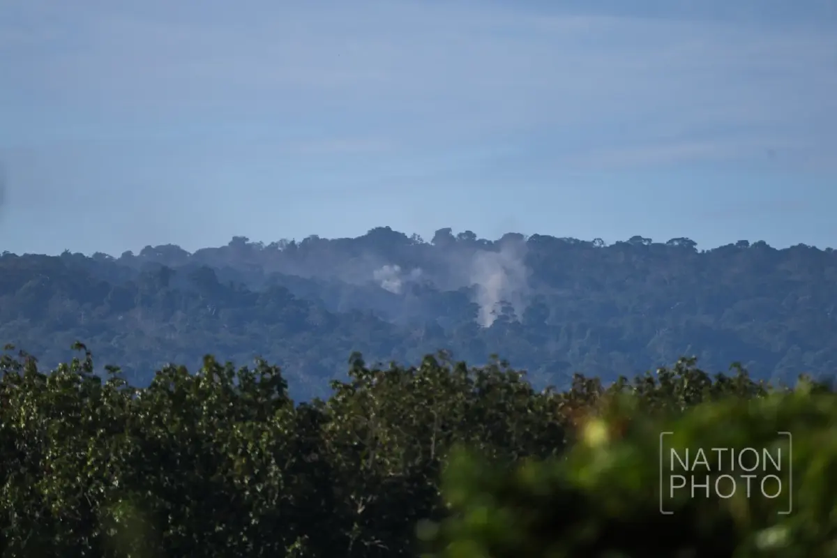 สมรภูมิเดือด! ภูมะเขือ ปะทะหนัก ทหารไทยยิงปืนใหญ่ สกัดทัพกัมพูชา